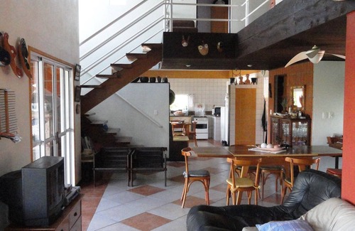 Santa Isabel House | Comfortable chalet on the edge of the dam 75km from São Paulo all friendly's