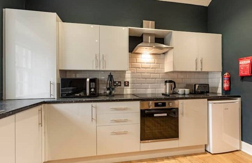 Kelso Apartment | Comfortable character Kelso town centre apartment, Scottish Borders