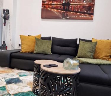 Watford Apartment | Comfortable City Haven flat