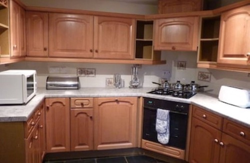 Brayford House | Comfortable cottage ideal for 2 to 4 people