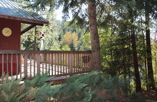 Coeur d'Alene Cabin | Comfortable cottage in Beauty Bay