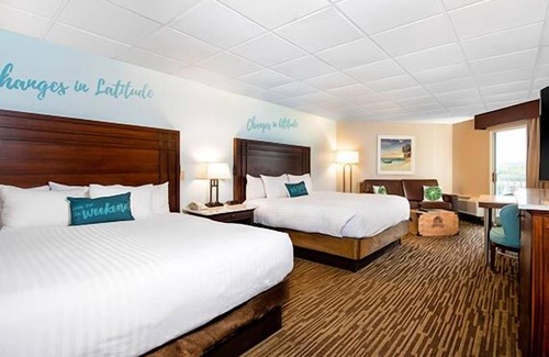 Osage Beach Hotel | Comfortable Countryside Stay! Pool, Free Parking, Near Main Street Music Hall