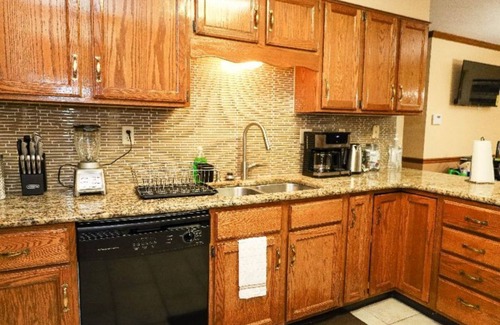 Cordova House | Comfortable Cozy Jett tub, outside deck safe suburban neighborhood.