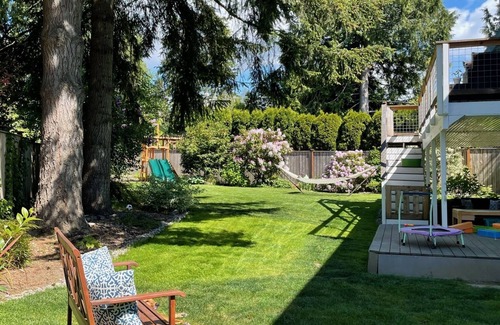 Edmonds House | Comfortable Cul de Sac Edmonds Retreat