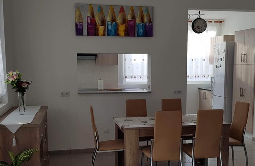 La Pared House | Comfortable detached house surrounded by nature, 2 steps from the sea.