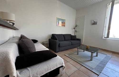 Les Sables d'Olonne Ski Chalet | Comfortable Holiday Home for 4 Guests – Les Sables-d’Olonne