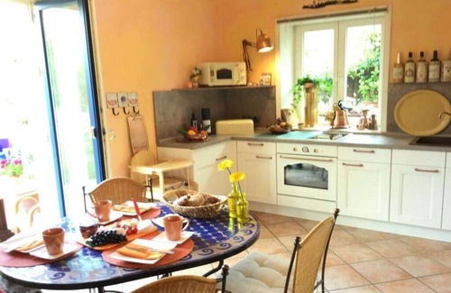 Velsstraße Apartment | Comfortable Holiday Home in Bochum