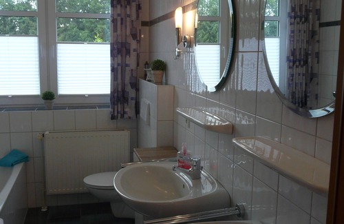 Haren House | Comfortable holiday home in Golfpark Düneburg; Near Castle Dankern; *renovated!*
