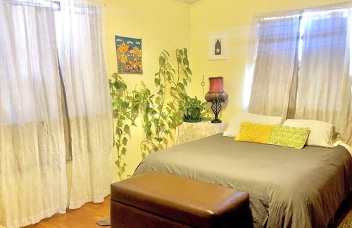 Taos House | Comfortable home in historic acequia neighborhood