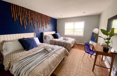 The Heights Apartment | Comfortable home close to Manhattan,Wall St & more