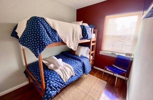 The Heights Apartment | Comfortable home close to Manhattan,Wall St & more