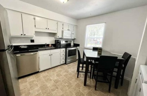 Durham House | Comfortable Home! Great Locale!n
