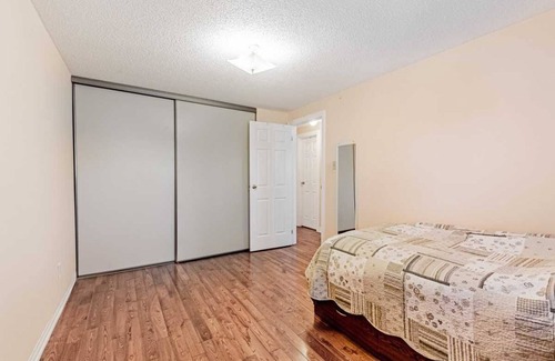 Richmond Hill House | Comfortable Home in Richmond Hill