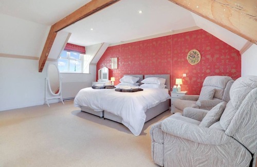 Chulmleigh House | Comfortable home in the Devon countryside