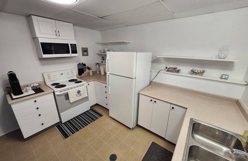 Comox House | Comfortable Home in the Comox Valley