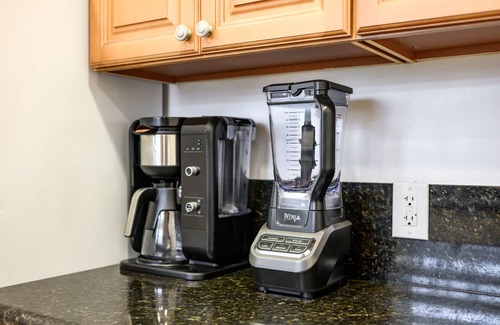 Alhambra Apartment | Comfortable Home Near LA With Full Kitchen Laundry