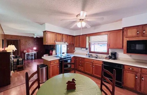 Burnsville House | Comfortable home with stunning porch views