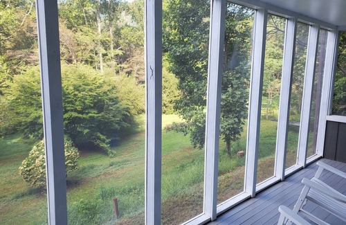 Syria House | Comfortable House Close To White Oak Canyon & Old Rag Trails