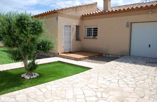 Les Tres Cales House | Comfortable House in Les Tres Cales with Private Pool