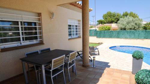 Les Tres Cales House | Comfortable House in Les Tres Cales with Private Pool