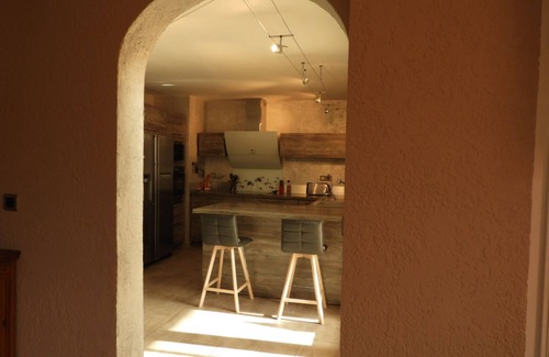 Dauphin Villa | Comfortable house with heated pool and jacuzzi for 12 people