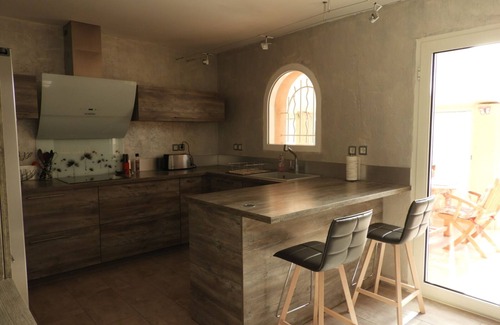 Dauphin Villa | Comfortable house with heated pool and jacuzzi for 12 people