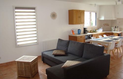 Lamonzie-Saint-Martin Apartment | Comfortable house with terrace in the purple Périgord