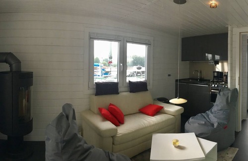 Haselhorst Boat Rental | Comfortable houseboat in Berlin and Brandenburg! With and without a driver's license !