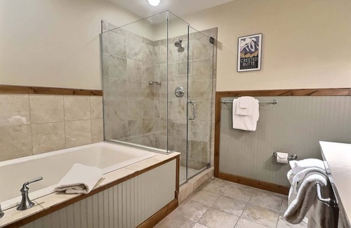 Crested Butte Condo | Comfortable King Hotel Room on the top Floor, Best Location on the Mtn!
