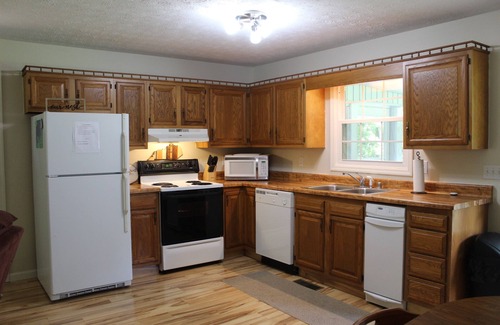 Monticello House | Comfortable lake living, pool access, 3 miles to marina