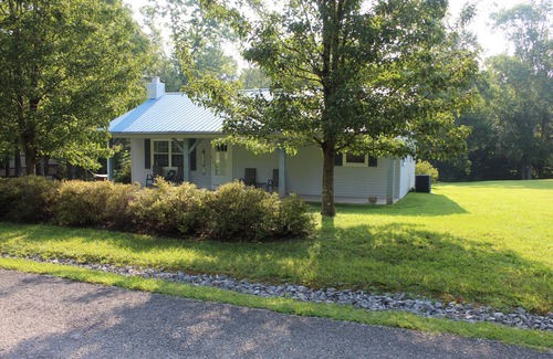 Monticello House | Comfortable lake living, pool access, 3 miles to marina