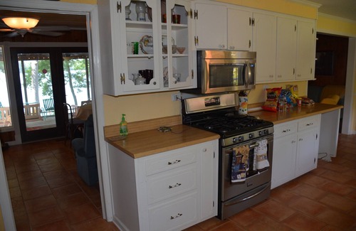 Tuscumbia House | Comfortable Lakeside Family Home, Charming, Mostly Remodeled, Serene Location