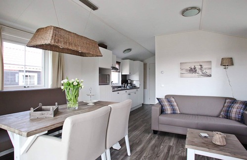 Voorthuizen Ski Chalet | Comfortable Lodge With a Terrace