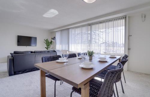 Aurora Highlands Apartment | Comfortable & Luxury condo @Crystal City