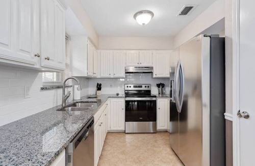 Coppell House | Comfortable & Modern Home minutes from DFW Airport