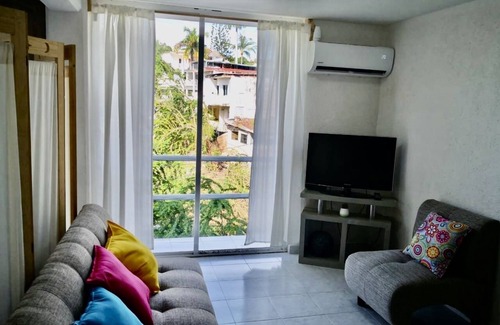 Las Playas Apartment | Comfortable apartment 5 min walk from the beach