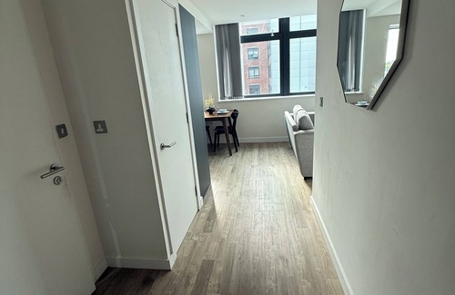 Old Trafford Apartment | Comfortable one bedroom apartment located in old Trafford !