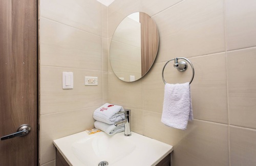 Bello Hotel | Comfortable room for 3 people in Bello