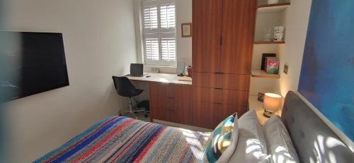 Tower Hill House | Comfortable Room With Ensuite