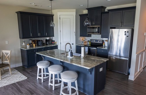 Banks County House | Comfortable & Safe country neighborhood home on a championship golf course!