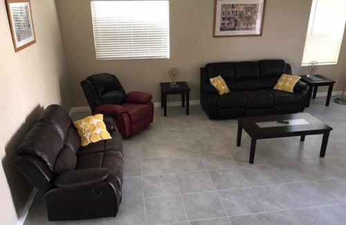 Victorville House | COMFORTABLE SINGLE HOUSE