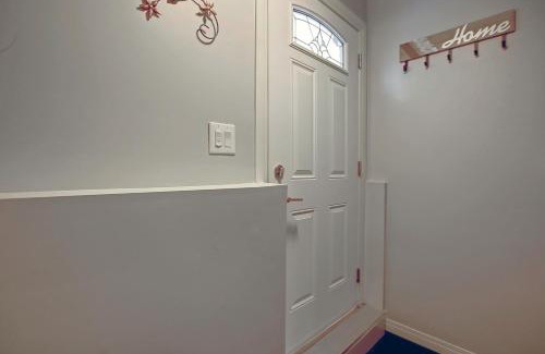 Panorama Hills Apartment | Comfortable & Spacious Basement Suite With WorkStation In Panorama