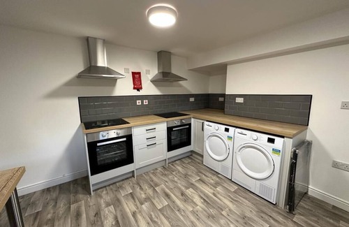 The Park Apartment | Comfortable Stay - Fishpond Dr