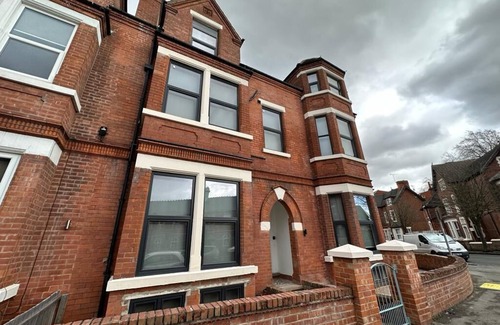 The Park Apartment | Comfortable Stay - Fishpond Dr