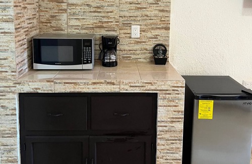 Colonia El Progreso Apartment | COMFORTABLE STUDIO 7 MINUTES FROM DOWNTOWN CABO SAN LUCAS!