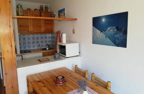Le Sauze Apartment | Comfortable studio in Sauze, 28m², near slopes