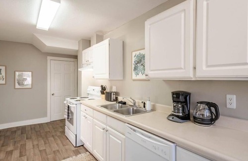 Des Moines House | Comfortable Stylish Home Minutes from Downtown