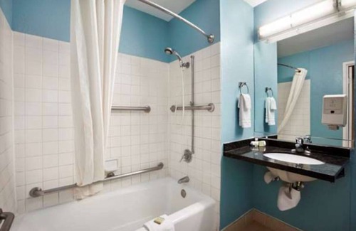 Indio Apartment | Comfortable Super 8 Hotel Suites with Pool and BBQ Area in Indio, Near Coachella