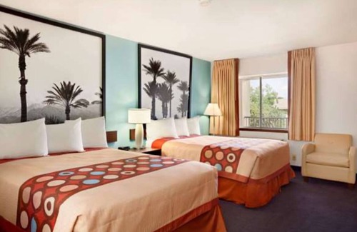 Indio Apartment | Comfortable Super 8 Hotel Suites with Pool and BBQ Area in Indio, Near Coachella