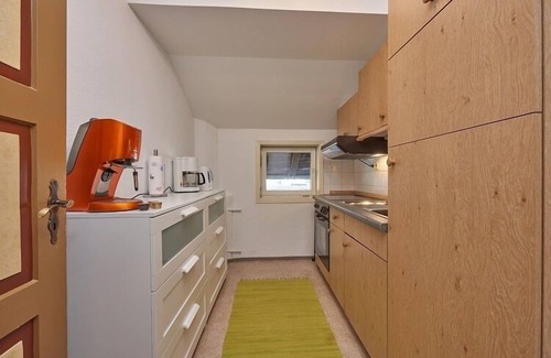 Entfelden Apartment | Comfortable three-room vacation apartment with kitchen and south-facing balcony
